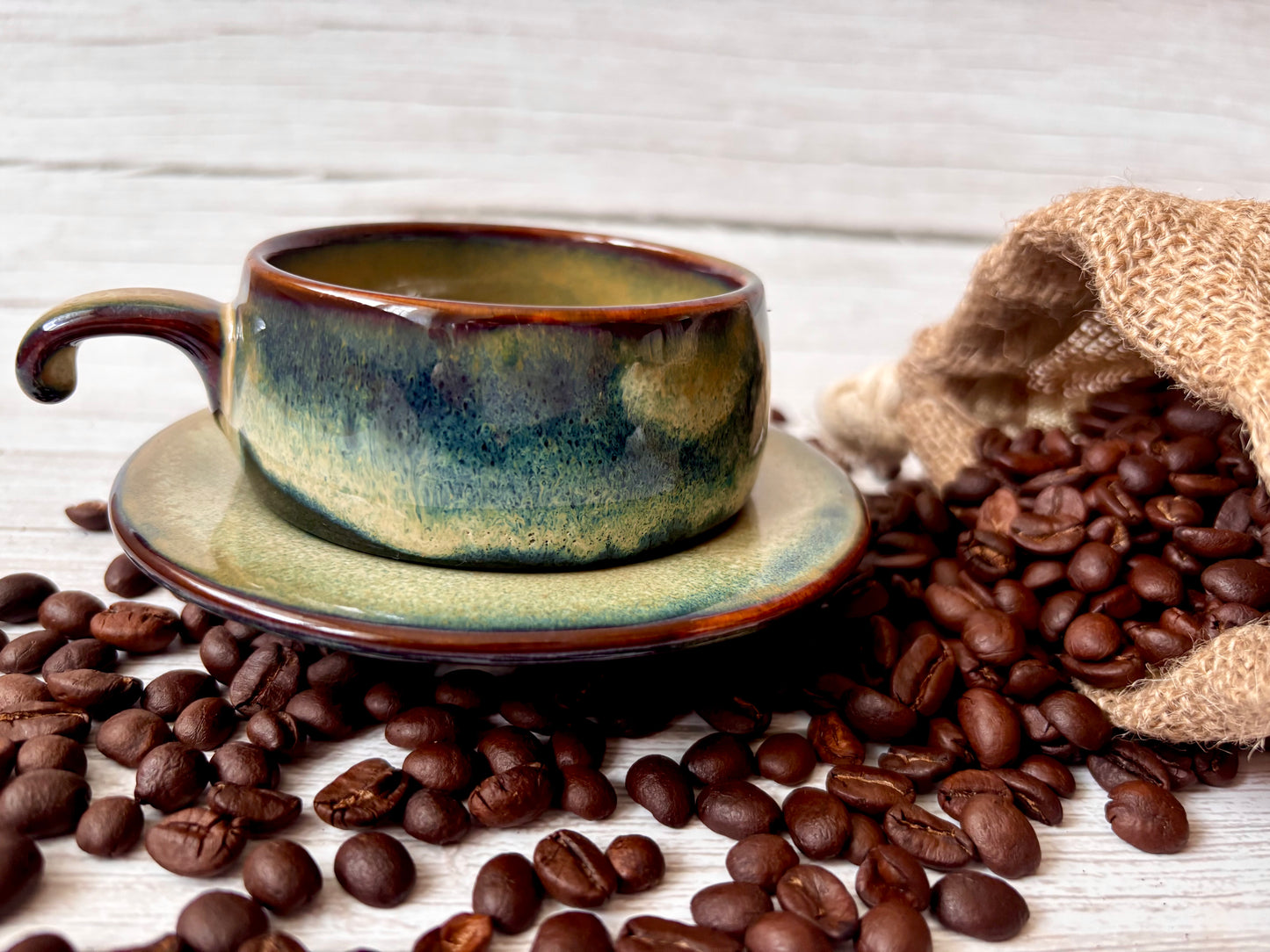 GESCHENKSET- Kaffeebohnen und Phin Set mit Kaffeefilter und passender Tasse aus Keramik in Moosgrün
