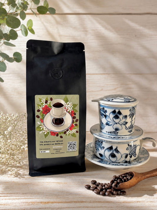GESCHENKSET- Kaffeebohnen und Phin Set mit Kaffeefilter und passender Tasse aus Keramik in Lotus- Blumenmuster