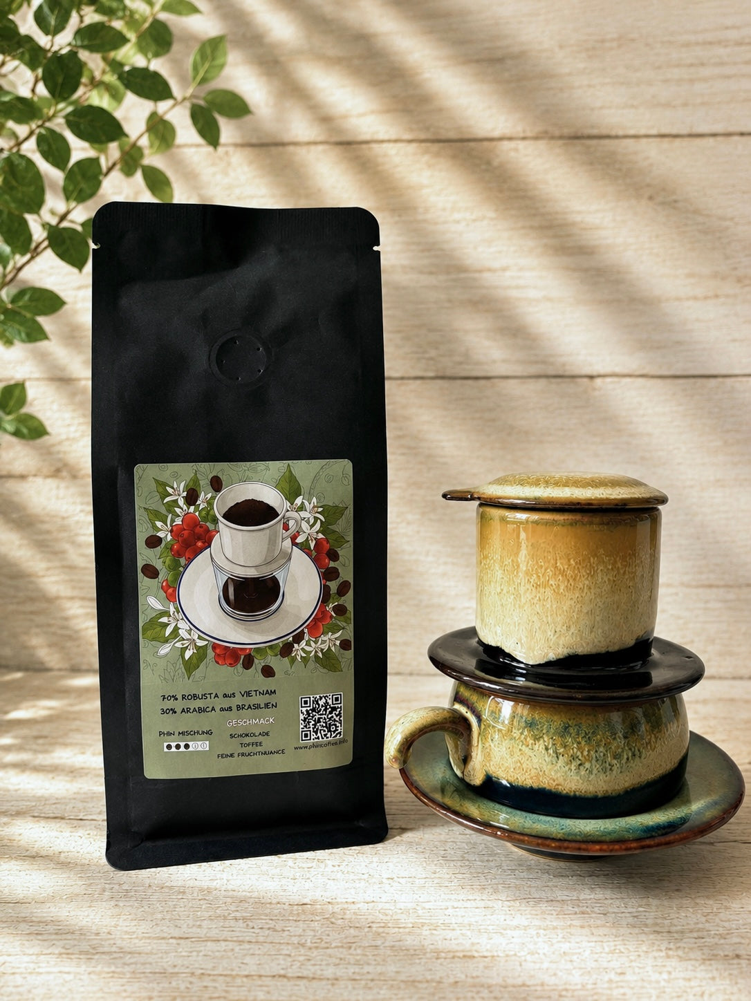 GESCHENKSET- Kaffeebohnen und Phin Set mit Kaffeefilter und passender Tasse aus Keramik in Moosgrün