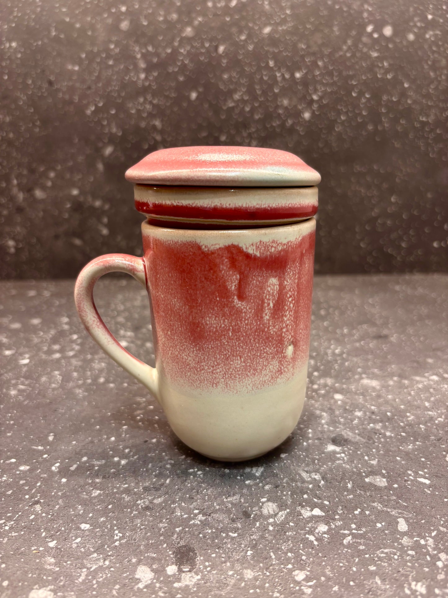 Handgefertigtes Teetassen-Set mit Teesieb und Deckel – Keramik in warmen Rosétönen